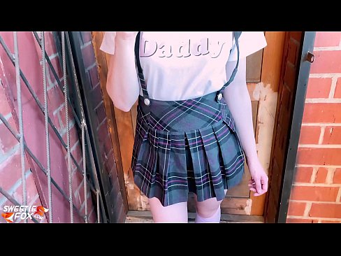 ❤️ Schoolgirl Sucks a dick gu domhainn agus fucks an àite clasaichean. ❤️❌  Bhidio gnè  aig gd.sex00.top